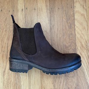 Bueno Florida Brown leather Chelsea boot